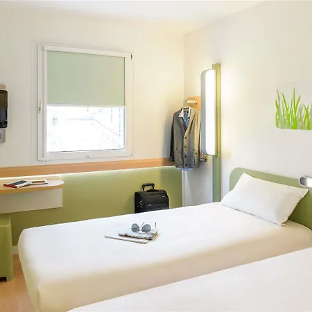 Ibis Budget Aeropuerto מלון 4*