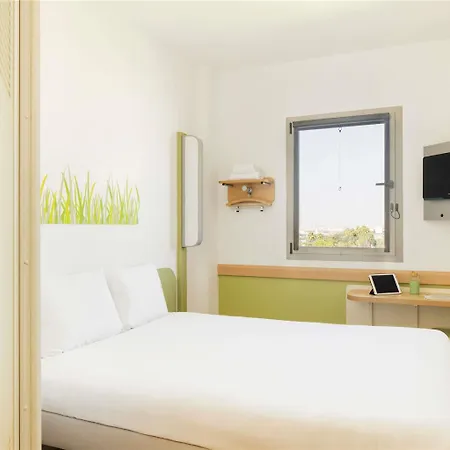 Ibis Budget Aeropuerto מלון 4*