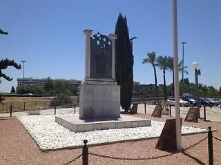 Otel Ibis Budget Aeropuerto 4*